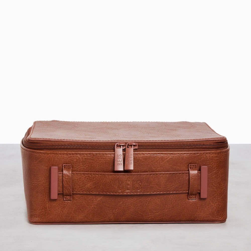 NWT// Maple BÉIS Cosmetic Case